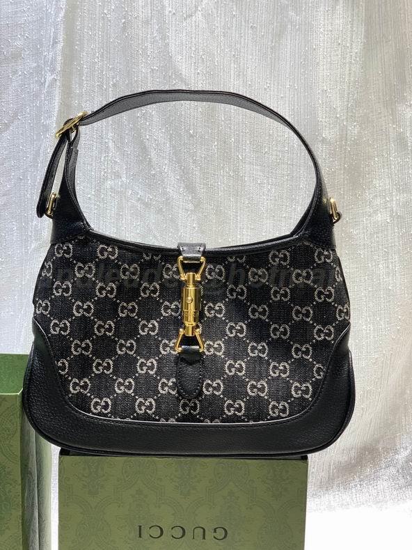 Gucci Handbags 129